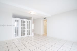 1662 Lincoln Ct 402 Miami Beach, FL 33139 - MLS#A11891104