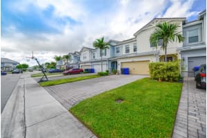 4735 Eucalyptus Dr Hollywood, FL 33021 - MLS#A11891111