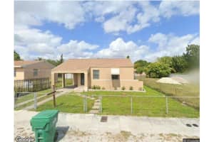 1043 Nw 75th St Miami, FL 33150 - MLS#A11891134