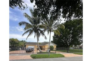 14266 Sw 154th St, Miami