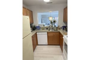 413 E Palm Cir E 1 Pembroke Pines, FL 33025 - MLS#A11891198