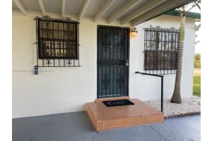 3831 W 4th Ct Hialeah, FL 33012 - MLS#A11891233