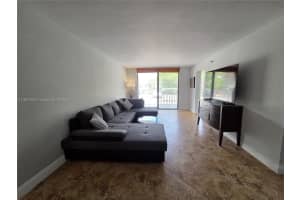 210 174th St L18 Sunny Isles Beach, FL 33160 - MLS#A11891250