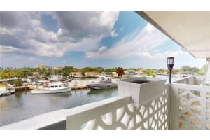 13105 Ixora Ct 303, North Miami