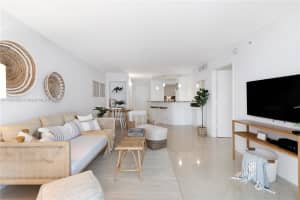 6917 Collins Ave 508 Miami Beach, FL 33141 - MLS#A11891458