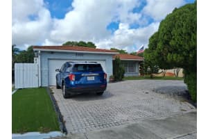 2100 N 54th Ave Hollywood, FL 33021 - MLS#A11891474