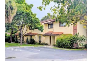 8958 W Sample Rd 8958, Coral Springs