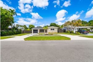 3333 Roosevelt St Hollywood, FL 33021 - MLS#A11891510