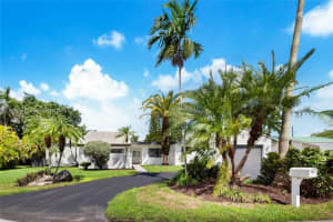 8345 168th Ter , Palmetto Bay, FL 33157 Sold 06/15/26