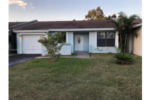 5442 S Lakewood Cir S D Margate, FL 33063 - MLS#A11891530