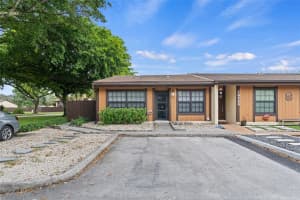 10250 Oleander Ct Pembroke Pines, FL 33026 - MLS#A11891561