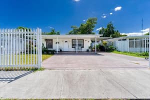 5728 Sw 39th St West Park, FL 33023 - MLS#A11891592