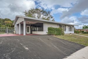4401 Nw 6th Ct, Coconut Creek