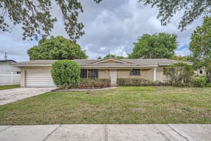 7301 Nw 11th St, Plantation