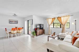 510 S Park Rd 25-10 Hollywood, FL 33021 - MLS#A11891664