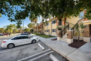 930 Ne 33rd Ter 102 Homestead, FL 33033 - MLS#A11891675