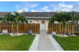 1327 Towhee St, Homestead