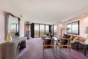 1000 Quayside Ter Ph9 Miami, FL 33138 - MLS#A11891687