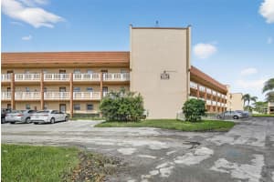 9041 Sunrise Lakes Blvd 107, Sunrise 9041 Sunrise Lakes Blvd 107, Sunrise