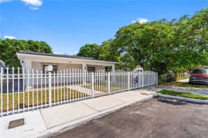 4545 E 8th Ln Hialeah, FL 33013 - MLS#A11891736