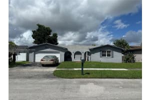 10751 Sw 173rd St, Miami