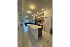 7915 Nw 104th Ave 33 Doral, FL 33178 - MLS#A11891818