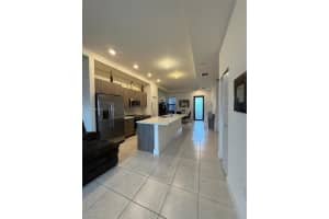 7915 Nw 104th Ave 33 Doral, FL 33178 - MLS#A11891818