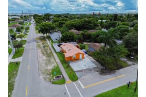 2112 Nw 5th St, Pompano Beach