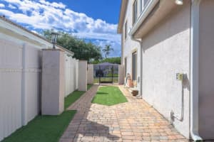 1660 Ne 25th Ave Pompano Beach, FL 33062 - MLS#A11891840