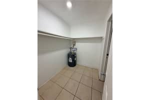 717 Ne 1st St 7 Hallandale Beach, FL 33009 - MLS#A11891844