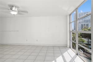 1700 Nw N River Dr 406 Miami, FL 33125 - MLS#A11891852