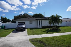 15021 Pierce St, Miami