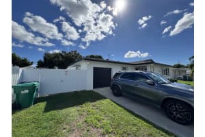 15021 Pierce St Miami, FL 33176 - MLS#A11891858