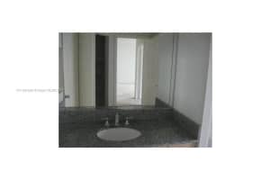 2517 Centergate Dr 102 Miramar, FL 33025 - MLS#A11891868