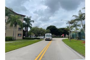800 Sw 142nd Ave 104n Pembroke Pines, FL 33027 - MLS#A11891893