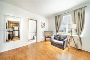 1502 Jefferson Ave 105 Miami Beach, FL 33139 - MLS#A11891996