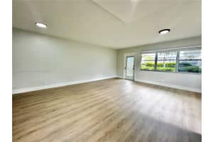 213 Oakridge N 213 Deerfield Beach, FL 33442 - MLS#A11892049