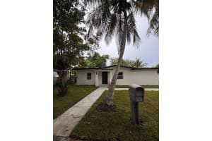 13720 Nw 4th Ct, North Miami