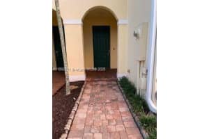 7636 Foxcroft Ln Davie, FL 33328 - MLS#A11892111