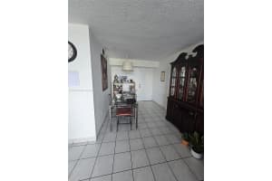9688 Fontainebleau Blvd 409 Miami, FL 33172 - MLS#A11892119