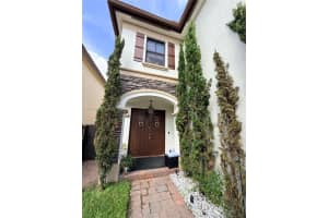 8640 Nw 101st Pl 8640 Doral, FL 33178 - MLS#A11892136