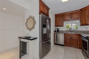 9410 N Hollybrook Lake Dr 11-109 Pembroke Pines, FL 33025 - MLS#A11892164