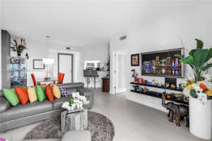 888 Brickell Key Dr 1002 Miami, FL 33131 - MLS#A11892169