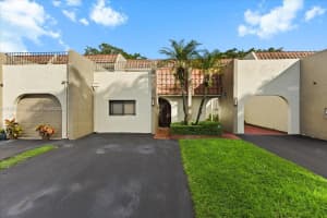 281 Jacaranda Dr 13 Plantation, FL 33324 - MLS#A11892211
