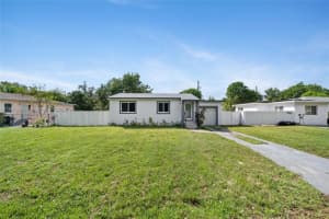210 Nw 126th St, North Miami