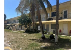 70 Nw 77th St 11, Miami