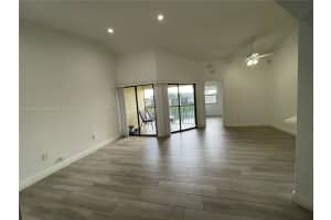 1042 Adams Ave 1042e Homestead, FL 33034 - MLS#A11892330