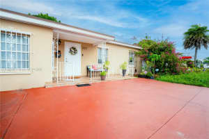 317 W 36th St Hialeah, FL 33012 - MLS#A11892381