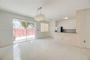 8039 Nw 108th Pl Doral, FL 33178 - MLS#A11892406