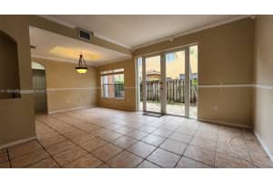 8531 Nw 139 Ter 1409, Miami Lakes